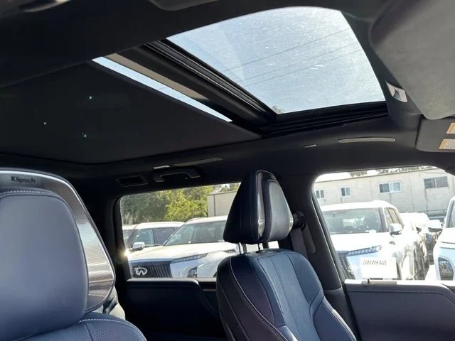 Nuevos INFINITI QX80 à Estados chez autogozo