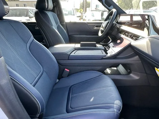 Nuevos INFINITI QX80 à Estados chez autogozo
