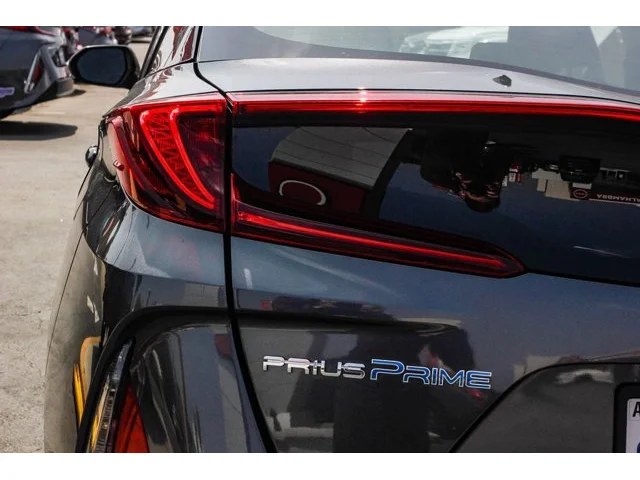 SEMINUEVOS TOYOTA Prius Prime a Estados en autogozo