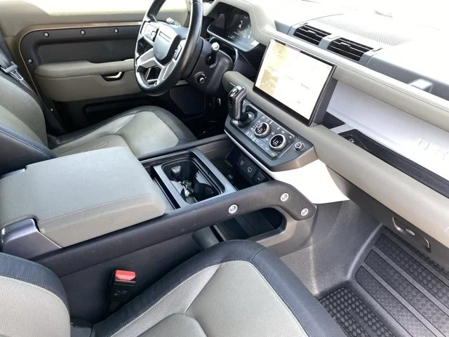 SEMINUEVOS LAND ROVER Defender a Estados en autogozo
