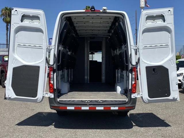 SEMINUEVOS MERCEDES-BENZ Sprinter Cargo Van a Estados en autogozo