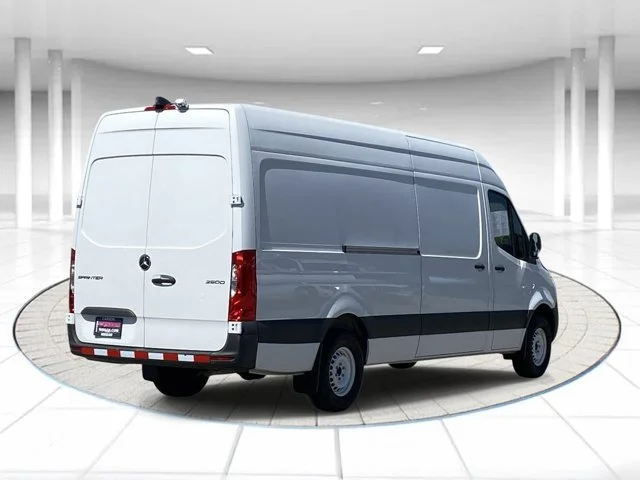 SEMINUEVOS MERCEDES-BENZ Sprinter Cargo Van a Estados en autogozo