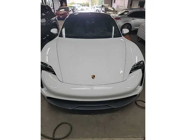 SEMINUEVOS PORSCHE Taycan a Estados en autogozo