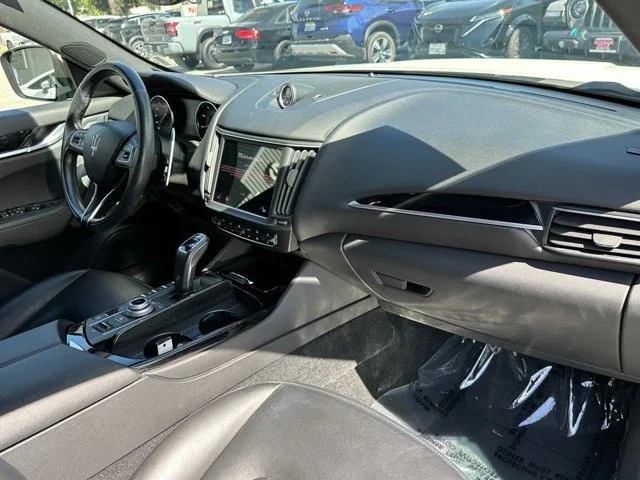 SEMINUEVOS MASERATI Levante a Estados en autogozo