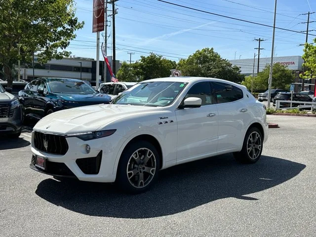 SEMINUEVOS MASERATI Levante a Estados en autogozo