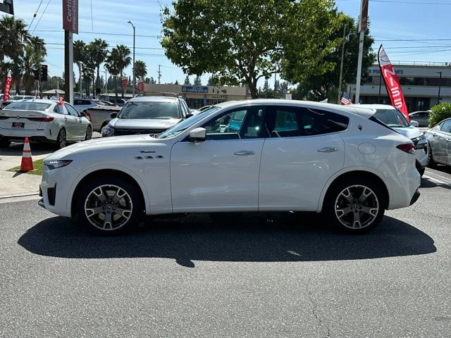 SEMINUEVOS MASERATI Levante a Estados en autogozo