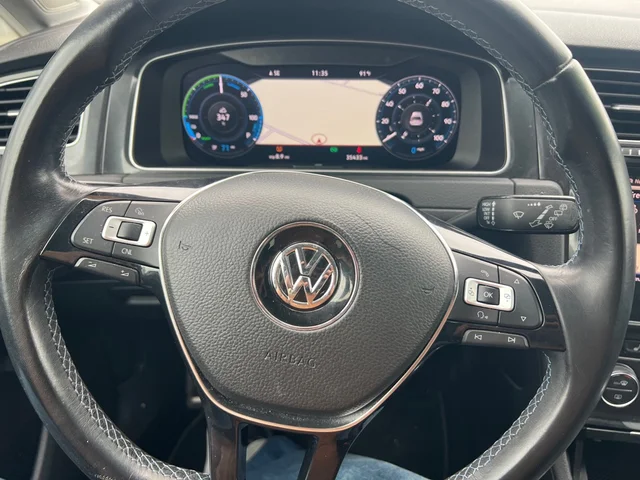 SEMINUEVOS VOLKSWAGEN E-GOLF a Estados en autogozo