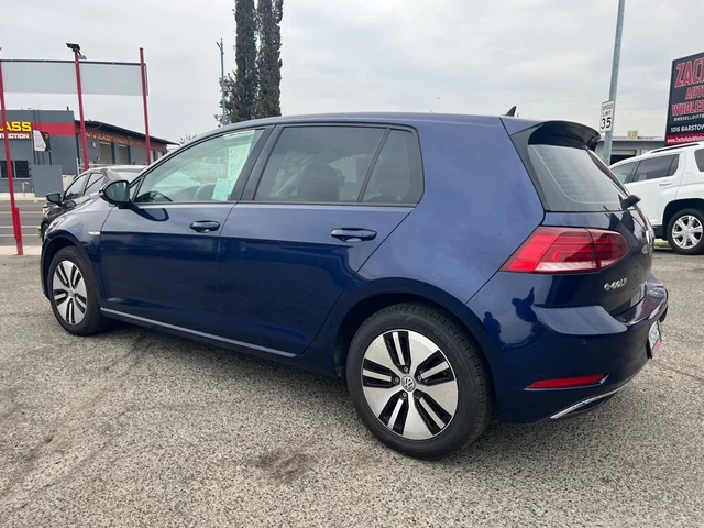 SEMINUEVOS VOLKSWAGEN E-GOLF a Estados en autogozo