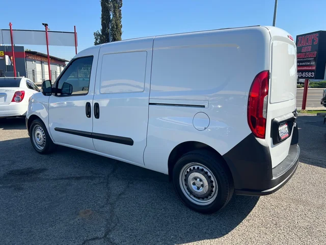 SEMINUEVOS RAM PROMASTER CITY a Estados en autogozo
