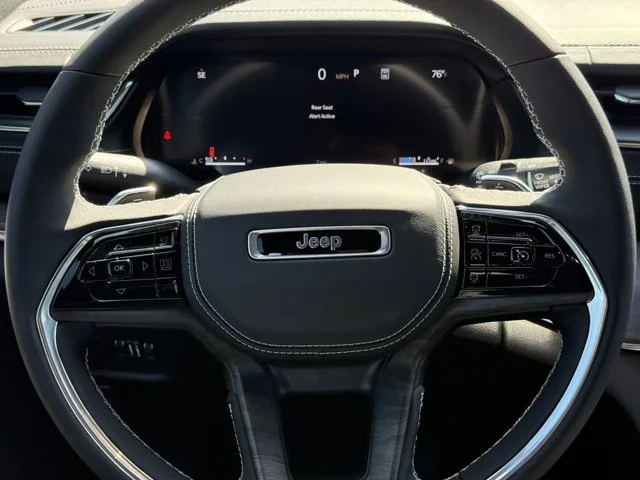 Nuevos JEEP GRAND CHEROKEE à Estados chez autogozo