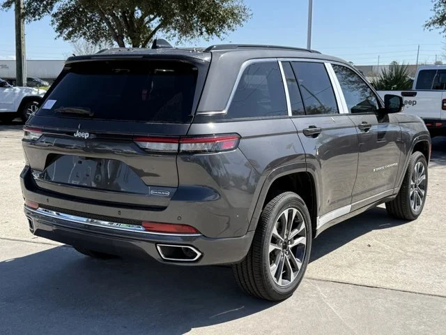 Nuevos JEEP GRAND CHEROKEE à Estados chez autogozo