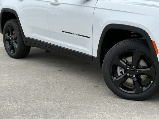 Nuevos JEEP GRAND CHEROKEE L à Estados chez autogozo