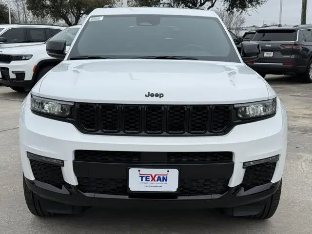 Nuevos JEEP GRAND CHEROKEE L à Estados chez autogozo