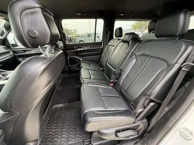 SEMINUEVOS JEEP Wagoneer a Estados en autogozo