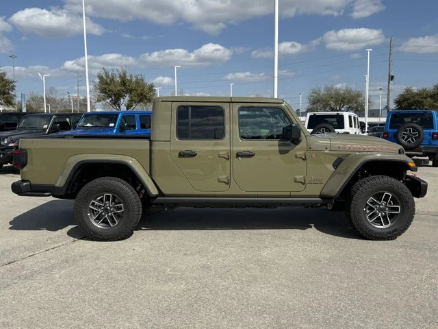 Nuevos JEEP GLADIATOR à Estados chez autogozo