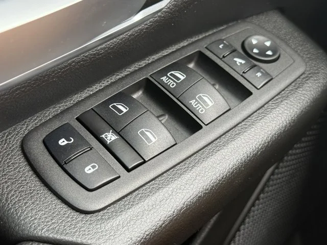SEMINUEVOS RAM 1500 a Estados en autogozo