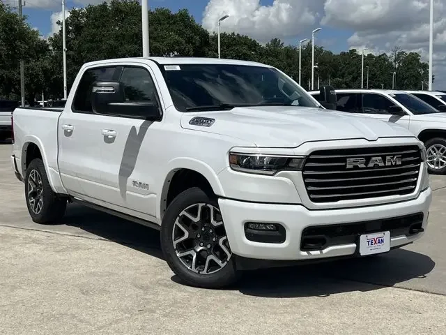 Nuevos RAM 1500 à Estados chez autogozo