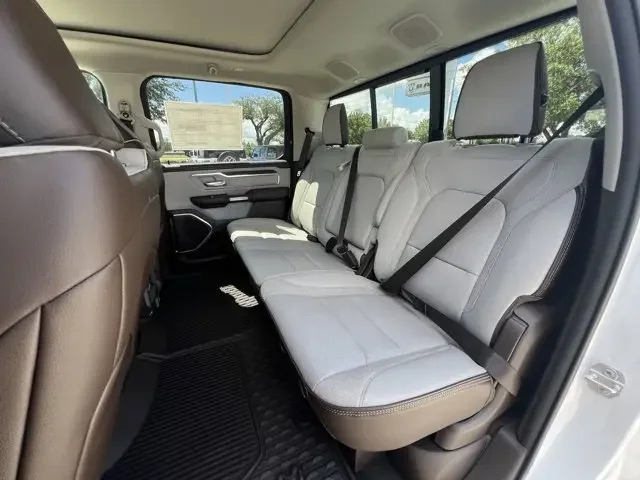 Nuevos RAM 1500 à Estados chez autogozo
