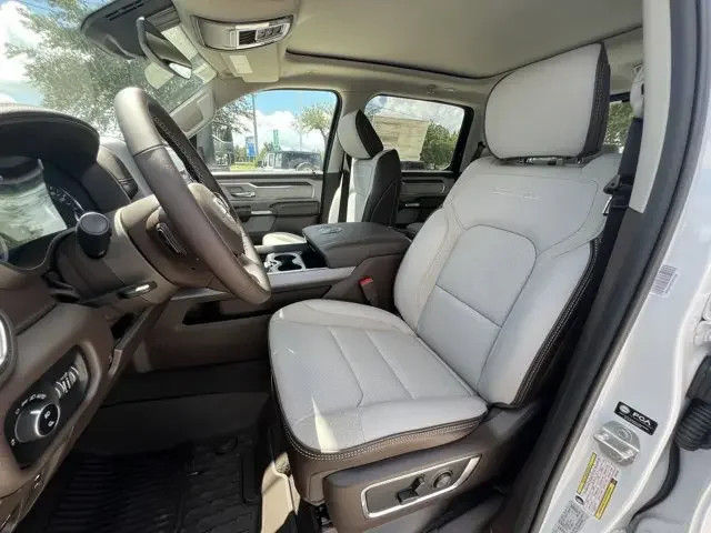 Nuevos RAM 1500 à Estados chez autogozo