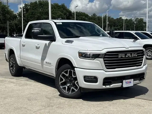 Nuevos RAM 1500 à Estados chez autogozo