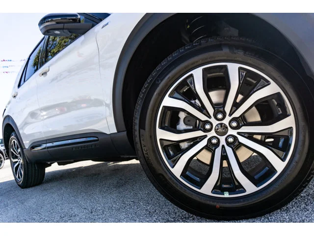 Nuevos FORD EXPLORER à Estados chez autogozo