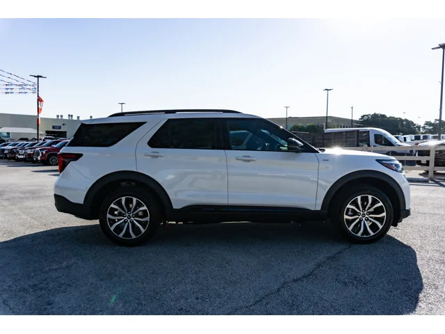 Nuevos FORD EXPLORER à Estados chez autogozo
