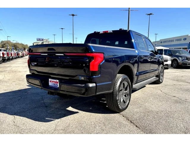 Nuevos FORD F-150 LIGHTNING à Estados chez autogozo