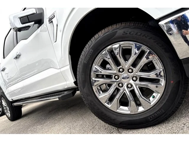 Nuevos FORD F-150 à Estados chez autogozo