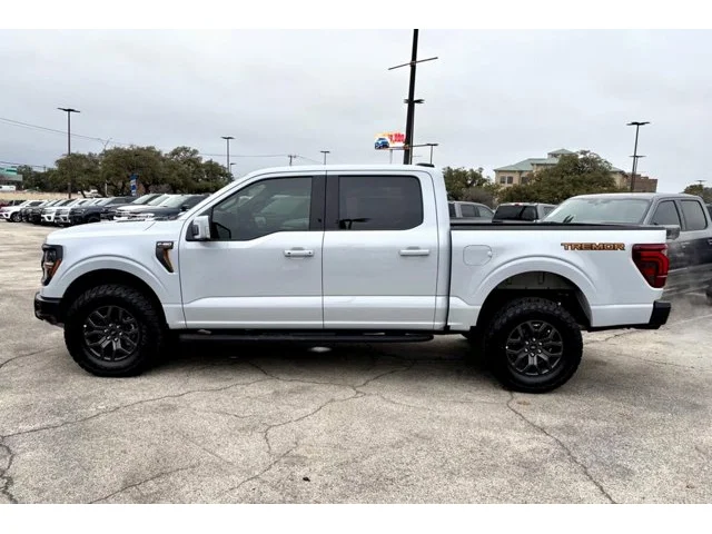 Nuevos FORD F-150 à Estados chez autogozo