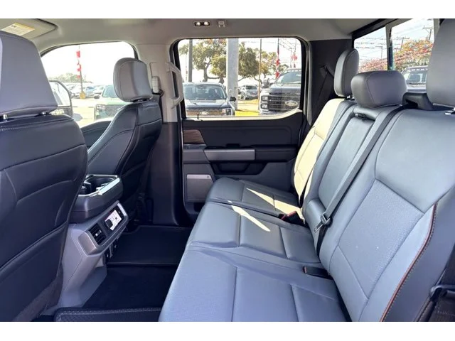 Nuevos FORD F-150 à Estados chez autogozo