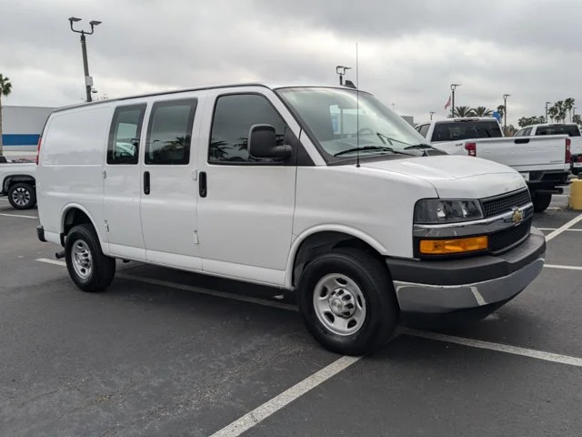 SEMINUEVOS CHEVROLET Express Cargo Van a Estados en autogozo