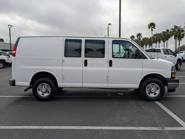 SEMINUEVOS CHEVROLET Express Cargo Van a Estados en autogozo