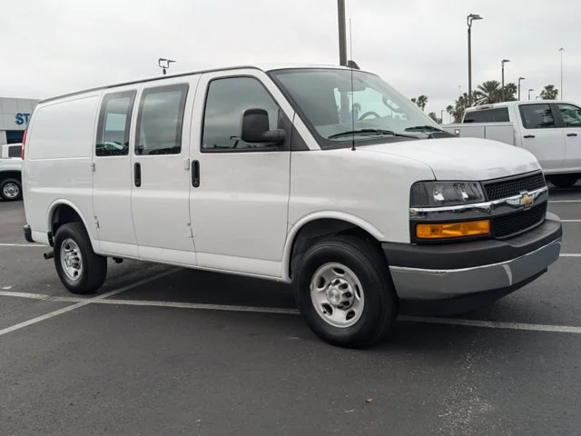 SEMINUEVOS CHEVROLET Express Cargo Van a Estados en autogozo