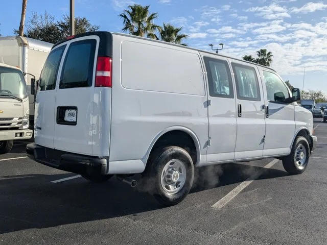 Nuevos CHEVROLET EXPRESS CARGO VAN à Estados chez autogozo