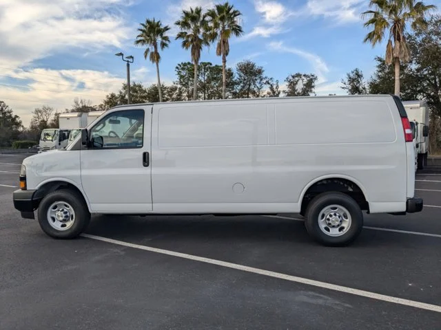 Nuevos CHEVROLET EXPRESS CARGO VAN à Estados chez autogozo