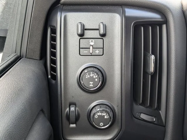 Nuevos CHEVROLET SILVERADO MD à Estados chez autogozo