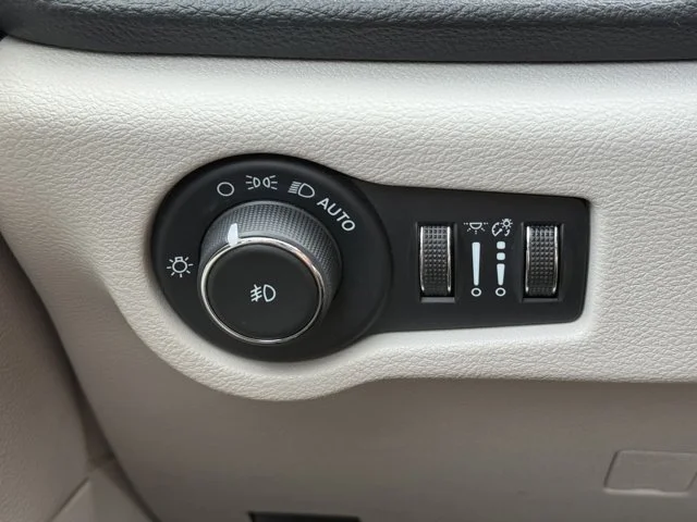 SEMINUEVOS CHRYSLER Pacifica a Estados en autogozo