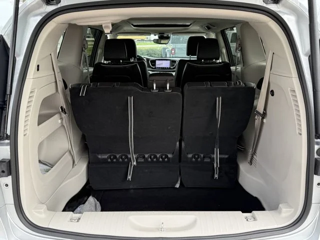 SEMINUEVOS CHRYSLER Pacifica a Estados en autogozo