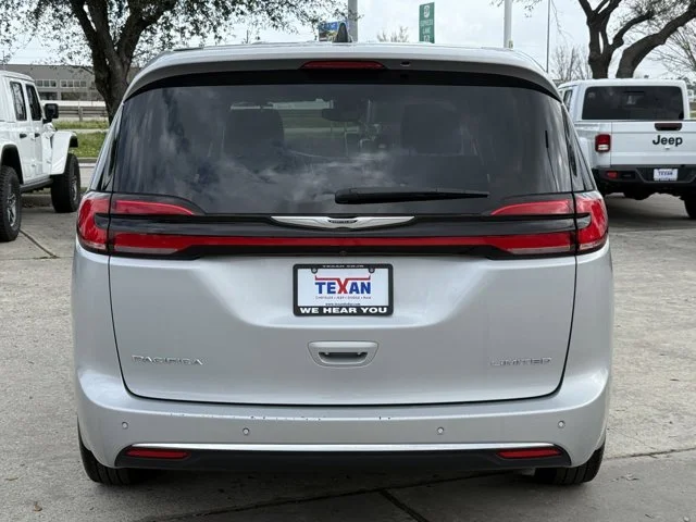 SEMINUEVOS CHRYSLER Pacifica a Estados en autogozo
