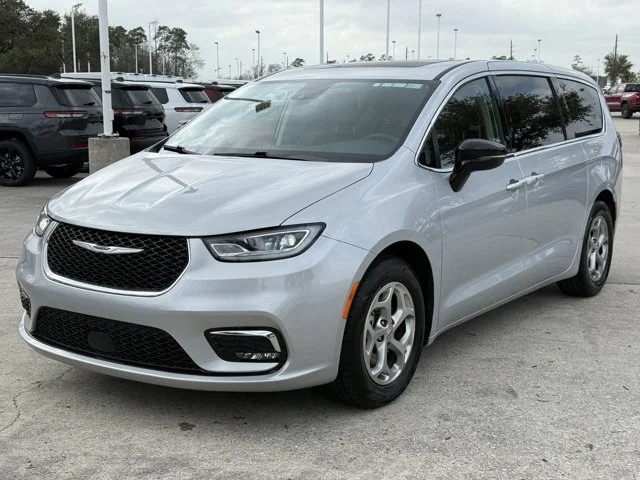 SEMINUEVOS CHRYSLER Pacifica a Estados en autogozo
