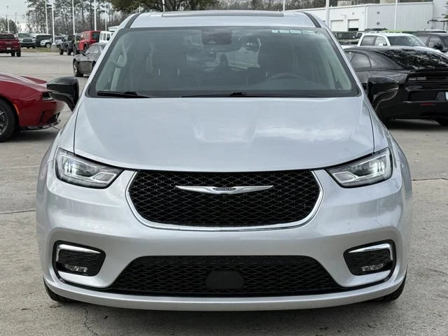 SEMINUEVOS CHRYSLER Pacifica a Estados en autogozo