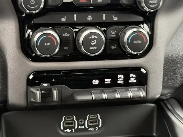 Nuevos RAM 3500 à Estados chez autogozo