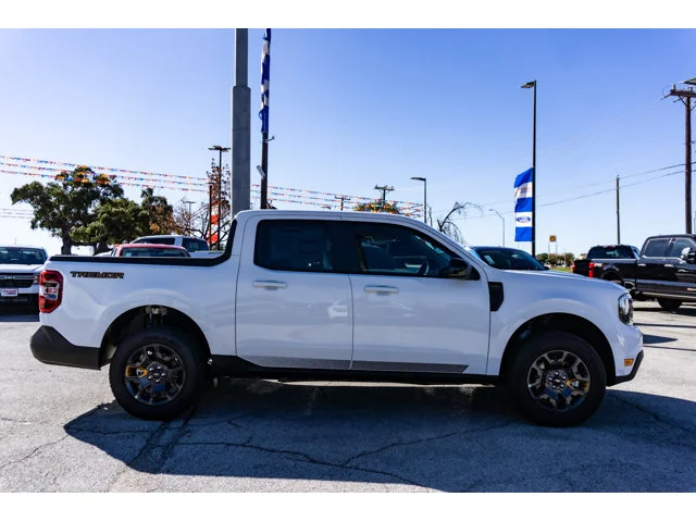 Nuevos FORD MAVERICK à Estados chez autogozo