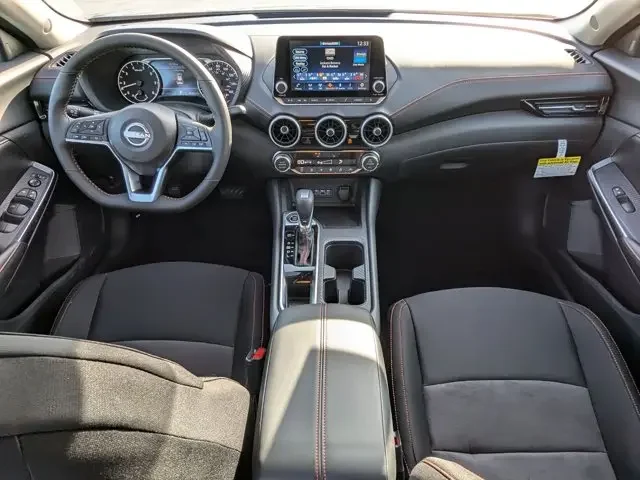 Nuevos NISSAN SENTRA à Estados chez autogozo
