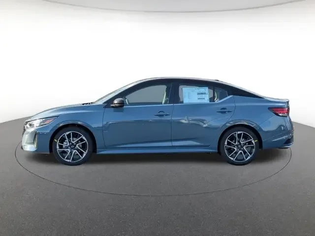 Nuevos NISSAN SENTRA à Estados chez autogozo