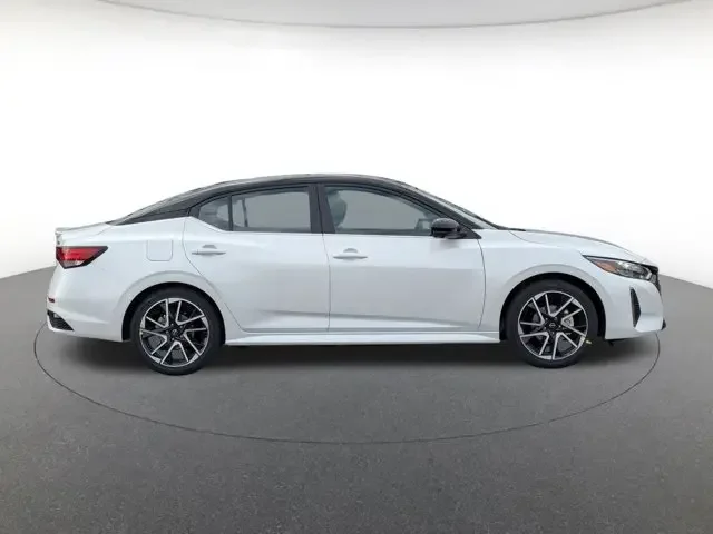 Nuevos NISSAN SENTRA à Estados chez autogozo