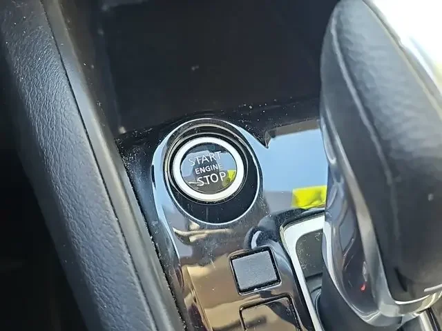 SEMINUEVOS NISSAN Versa a Estados en autogozo