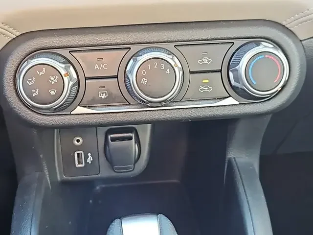 SEMINUEVOS NISSAN Versa a Estados en autogozo