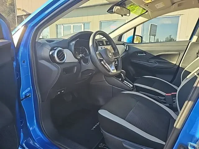 SEMINUEVOS NISSAN Versa a Estados en autogozo