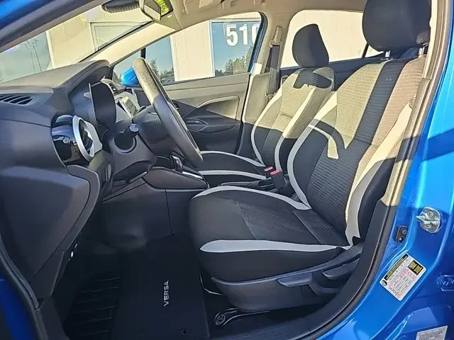 SEMINUEVOS NISSAN Versa a Estados en autogozo